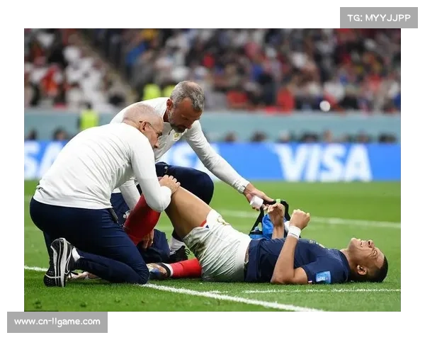 终场哨响,海登海姆球员跪地掩面,保级前景愈发黯淡 终场哨响,海登海姆球员跪地掩面,保级前景愈发黯淡